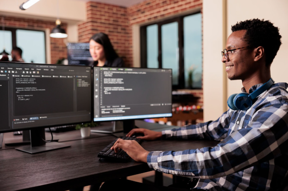 Angular vs React : quel est le meilleur framework ?
